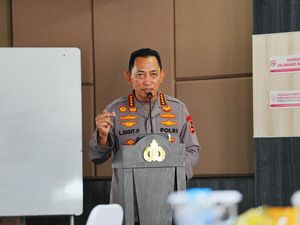 Video Kapolri Akan Tangkap Pembuat Rusuh Demo-Cari yang Biayai
