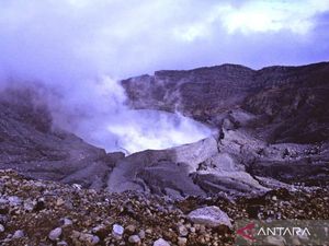 Gunung Dempo Meletus Tanpa Gejala, Warga-Pendaki Diminta Waspada