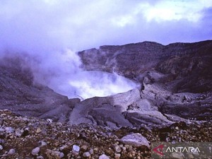 Waspada Status Gunung Dempo, Pendaki Jangan Mendekat ke Kawah!