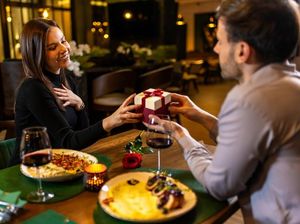 Punya Pacar Pelit soal Makan saat Kencan, Wanita Ini Pilih Putus!