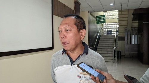 Kepala Bakesbangpol NTB, Ruslan Abdul Gani, saat ditemui di kantornya, Jumat (8/8/2025). (Ahmad Viqi/detikBali)