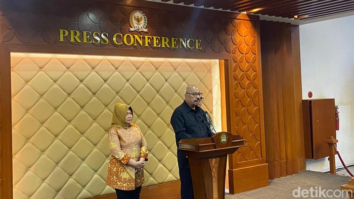 Ketua Fraksi Golkar MPR RI, Melchias Markus Mekeng (Dwi/detikcom).