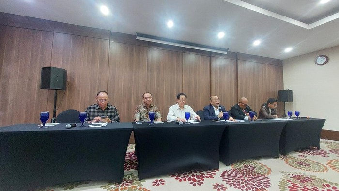 Konferensi Pers Pondok Indah