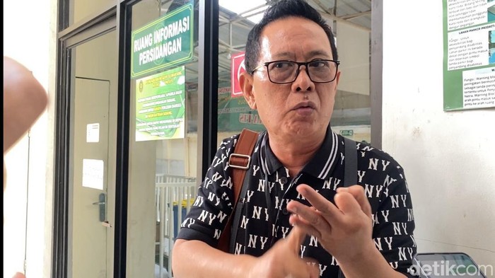 Kuasa hukum Robig, Herry Darman usai sidang putusan kasus penembakan Gamma oleh Aipda Robig Zaenudin di PN Semarang, Jumat (8/8/2025).
