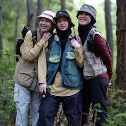 Serunya... Natasha Rizki Mendaki Gunung Batur Bareng Dian Ayu dan Ratna Galih