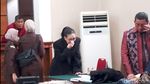 Saat Nikita Mirzani Histeris Mau Sidang Tetap Dilanjut, tapi Diminta Hakim ke RS