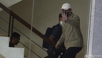 OTT itu terkait dengan dugaan suap DAK pembangunan rumah sakit. Plt Deputi Penindakan dan Eksekusi KPK, Asep Guntur Rahayu mengatakan kegiatan OTT itu dilakukan di tiga lokasi, yaitu di Sulawesi Tenggara, Jakarta, dan Sulawesi Selatan.