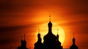 Panorama Senja Membalut Biara Kyiv-Pechersk Lavra