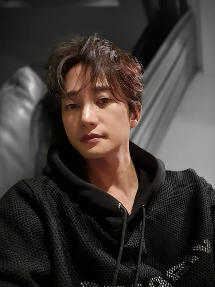 Aktor Korea Selatan Park Si Hoo.