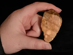 Peralatan Batu Manusia Purba Misterius Ditemukan di Sulawesi