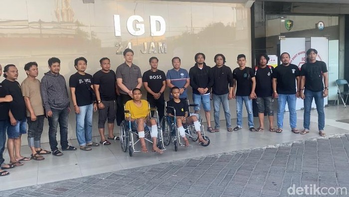 Tiga tahanan berinisial MI (19), RH alis M (21), dan IR (24) kabur dari Polsek Bontonompo, Kabupaten Gowa, Sulawesi Selatan (Sulsel).
