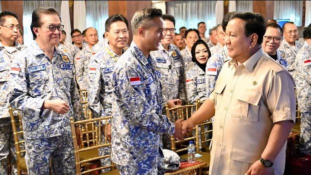Presiden Prabowo Subianto memberikan arahan kepada para anggota Kamar Dagang dan Industri (KADIN) Indonesia.
