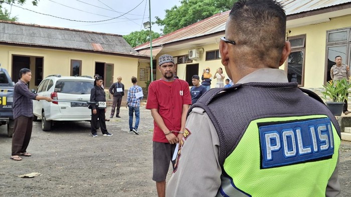 Rekonstruksi kasus pembunuhan Rolis di Palembang.