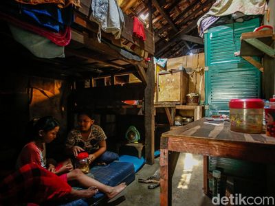 Lihat Lebih Dekat Rumah Dimakan Tanah di Bekasi