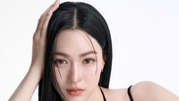 Artis Thailand Ini Cetak Sejarah Jadi Brand Ambassador Makeup Korea Pertama