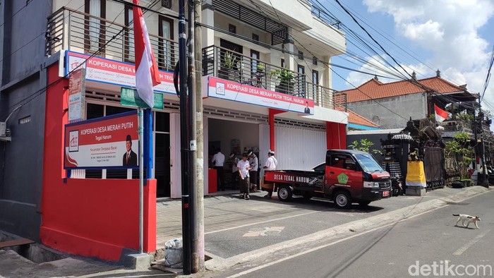 Suasana di Koperasi Merah Putih Tegal Harum, Denpasar Barat, Jumat (8/8/2025).