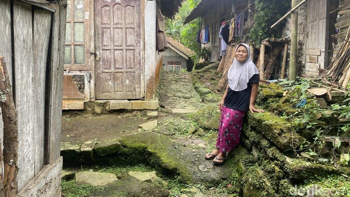 Suasana Dusun Praguman viral disebut Kampung Mati di Banjarnegara. Kampung ini ternyata ditinggalkan gegara tanah gerak. Foto diunggah Jumat (8/8/2025).