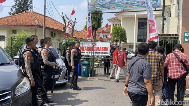 Suasana persidangan Robig dengan agenda pembacaan putusan di Pengadilan Negeri (PN) Semarang, Jumat (8/8/2025).