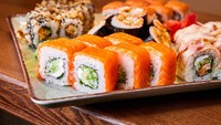 Sushi Berbahan Seafood Ternyata Bisa Tak Halal Gegara Bahan Ini