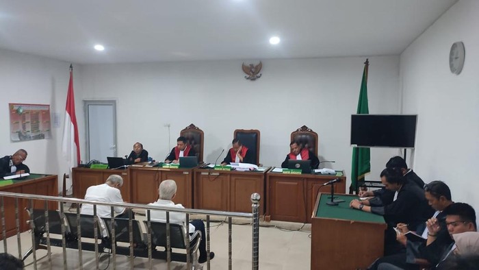 Tiga terdakwa korupsi aset batang hari sembilan jalani sidang vonis