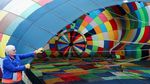 Warna-warni Balon Udara Hiasi Langit Inggris