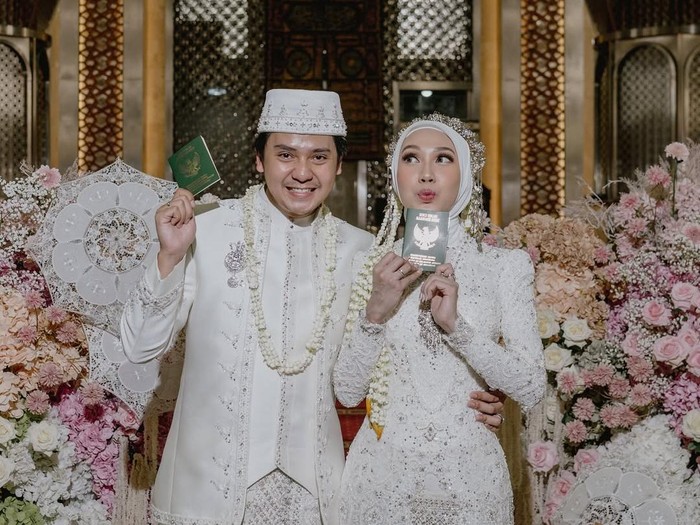 Arbani Yasiz menikah dengan Raissa Ramadhani