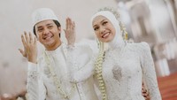 Arbani Yasiz dan Raissa Ramadhani menjalani Ramadan pertama setelah menikah pada 9 Agustus 2025. Mereka kala itu menggelar hari bahagia di Masjid Istiqlal, Jakarta. (Foto: Instagram)