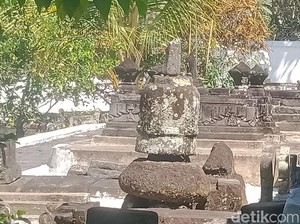 Kisah Batu Stupa di Makam Ki Ageng Gribig Jatinom Klaten