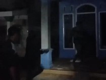 Rumah Terduga Pembunuh Bocah 7 Tahun di Pasuruan Dirusak Warga