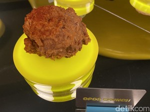 Baru di Blok M! Donat Crispy Rasa Matcha hingga Opor Ayam