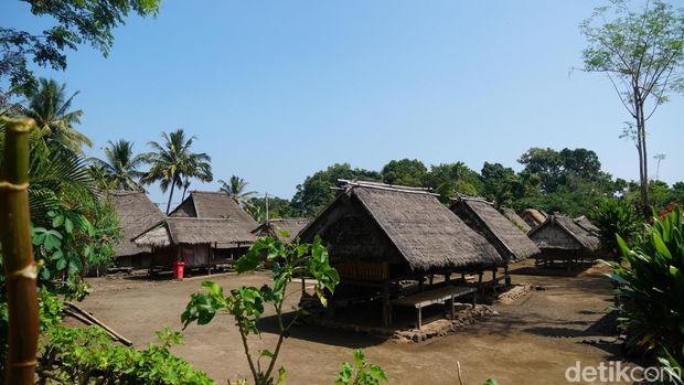Desa Adat Beleq, Gumantar, Kayangan, Lombok Utara, NTB Desa Adat Beleq, Gumantar, Kayangan, Lombok Utara, NTB