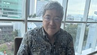 Di Makassar, Masaki Yasushi tak mau ketinggalan mencicipi coto Makassar. Dalam keterangan foto, ia kerap menjelaskan asal-usul hidangan tradisional yang dicicipi sehingga menambah informasi bagi pembaca. Foto: Instagram jpnambasindonesia
