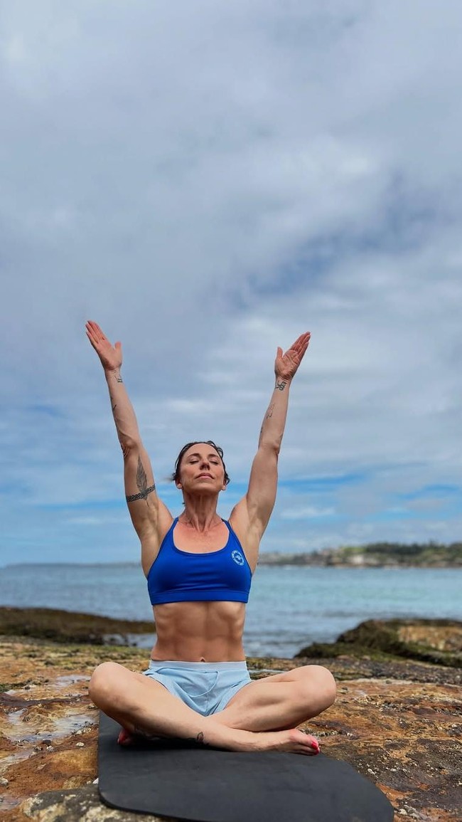Melanie C, eks-Spice Girl yang terkenal sebagai Sporty Spice, memukau penggemar dengan paras dan bentuk tubuhnya yang fit. Mel C, begitu ia dikenal, kini berumur 51 tahun. (Foto: Instagram/@melaniecFoto: Instagram/@melaniec)