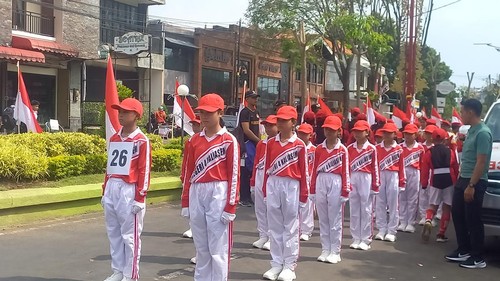 Ilustrasi lomba gerak jalan di Buleleng. (Foto: Made Wijaya Kusuma/detikBali)