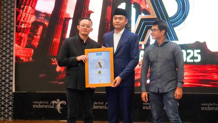 Kemenag Raih Penghargaan Popular Government Institutions 2025 dari The Iconomis Media dan Axia Research, dalam acara Public Relations Summit 2025, di Auditorium Kementerian Pariwisata, Jakarta, Jumat (8/8).