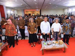 Kemnaker-Sampoerna Beri Pelatihan Usaha Pekerja Terdampak PHK di Pasuruan