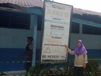 Plafon Jebol, Sejumlah Ruang Kelas di SD Negeri 183 Palembang Tak Layak Pakai