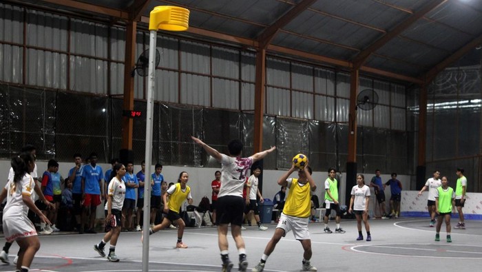 Pengurus Provinsi (Pengprov) Korfball DKI Jakarta menggelar kegiatan coaching clinic dan main bareng bersama pelatih asal Belanda, Raymond Mollet, di The Forum Sport Hub, Bintaro, Jakarta Selatan, Sabtu (9/8/2025).