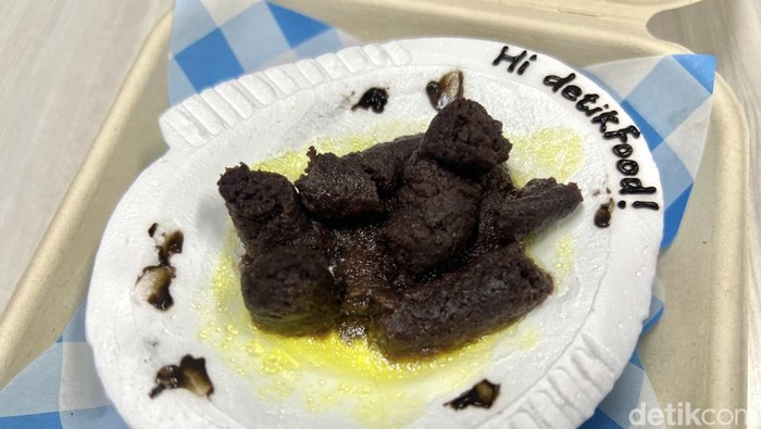 Viral Kue Kotoran Manusia yang Bikin Jijik, Gimana Ya Rasanya?