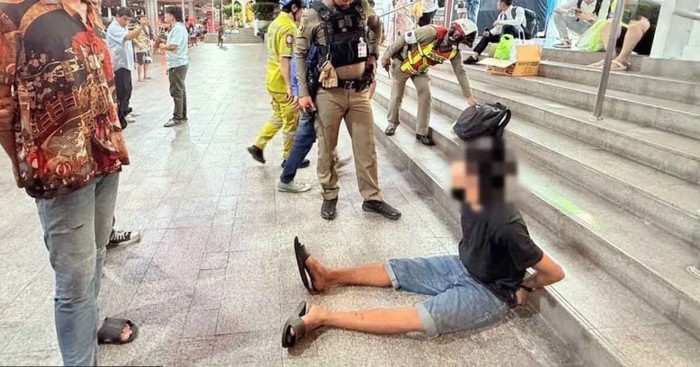 Mantan petinju Thailand membakar dua turis Malaysia