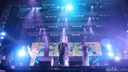 Musik Magis Barasuara di The Sound Project 8