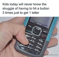 Buat kalian semua yang melewati tahun 90-an, pasti kamu bisa mengerti dan memahami deretan foto berikut. Ah, jadi nostalgia.