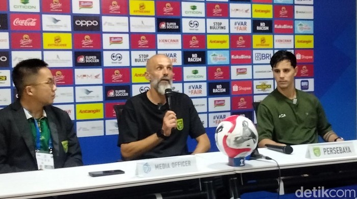 Pelatih Persebaya Eduardo Perez Moran