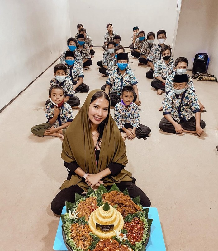 Soraya Rasyid Soraya Rasyid kulineran.