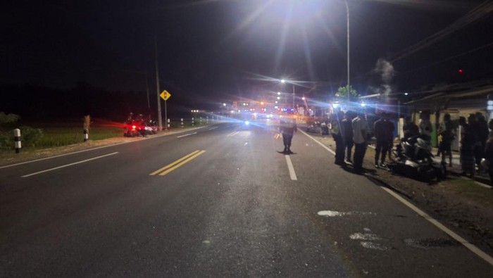 Kondisi TKP kecelakaan lalu lintas di jalan Jogja-Wates wilayah Kedungsari, Pengasih, Kulon Progo, Jumat (8/8/2025).