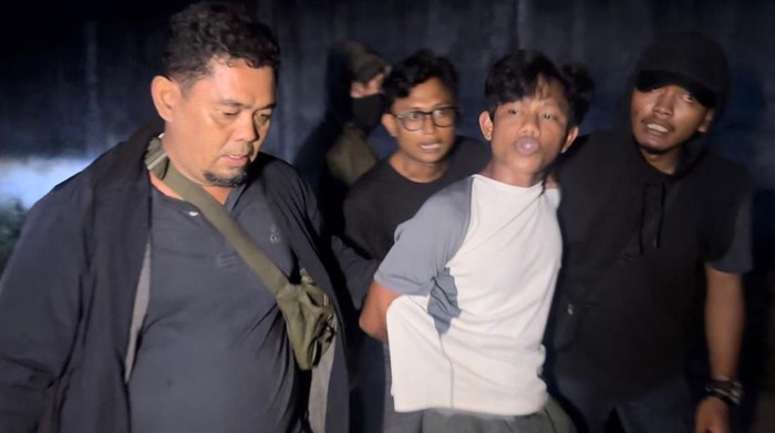 Tampang pelaku saat ditangkap dan pada saat terekam CCTV.
