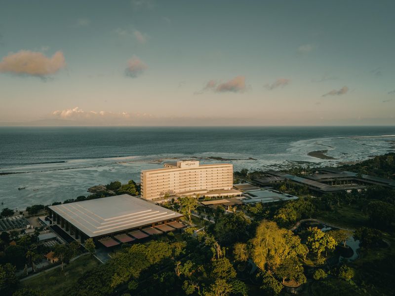 The Meru Sanur & Bali Beach Hotel Masuk 100 Hotel Terbaik Dunia