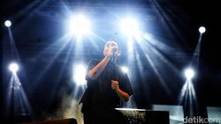 Panggung Intimate Tulus di The Sounds Project Vol. 8