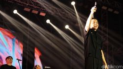 Panggung Intimate Tulus di The Sounds Project Vol. 8
