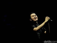 Panggung Intimate Tulus di The Sounds Project Vol. 8 Panggung Intimate Tulus di The Sounds Project Vol. 8